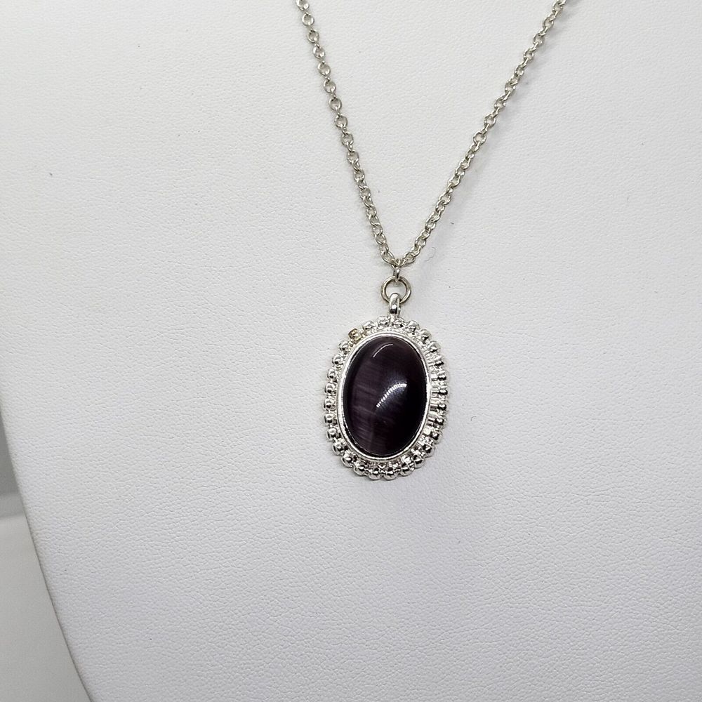 Purple Cats Eye Silver Tone Necklace‎